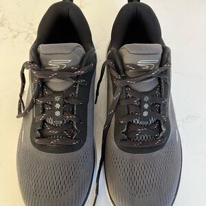 NWOT Skechers Running Shoes - Waterproof: GO RUN Pure 4